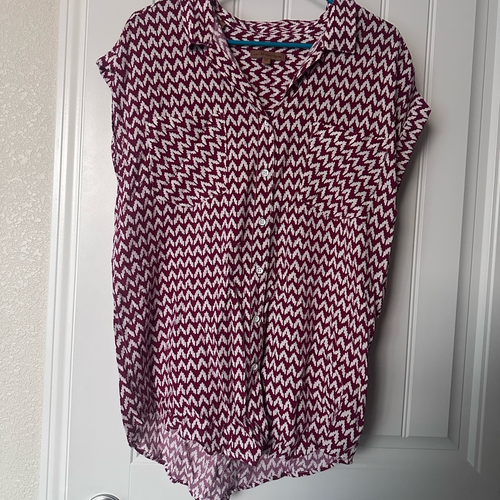 Stylish Zigzag Patterned Women's Top - image 1